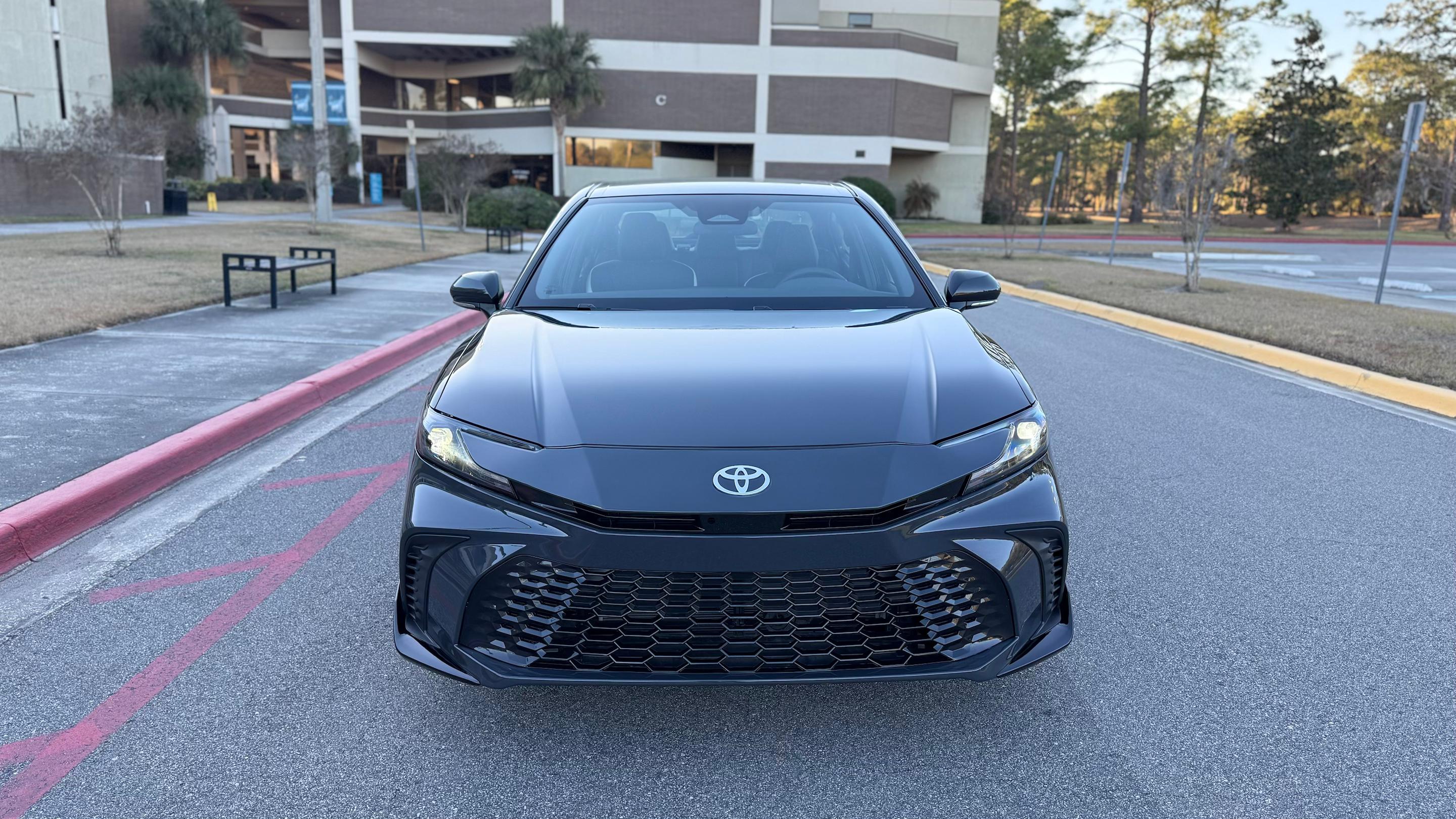 Toyota Camry Hybrid 2026 in Jacksonville, FL