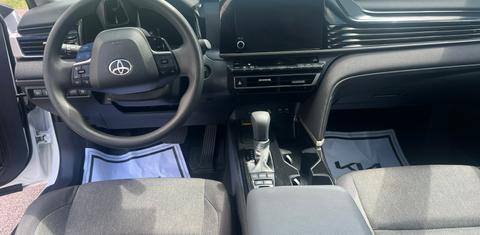 Toyota Camry Hybrid 2025
