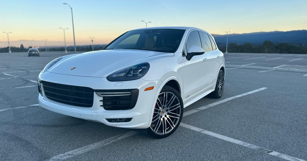 Porsche Cayenne 2017 rental in Redwood City, CA by Gabriel M. Turo