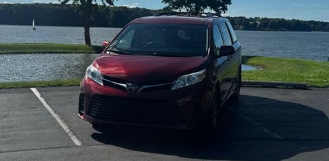 Toyota Sienna 2019