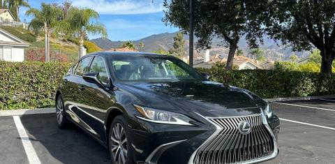Lexus ES 2020