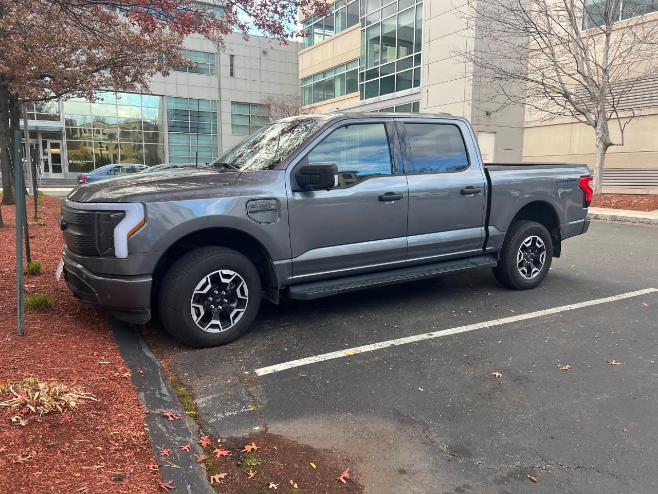 Ford F-150 Lightning 2023 in 