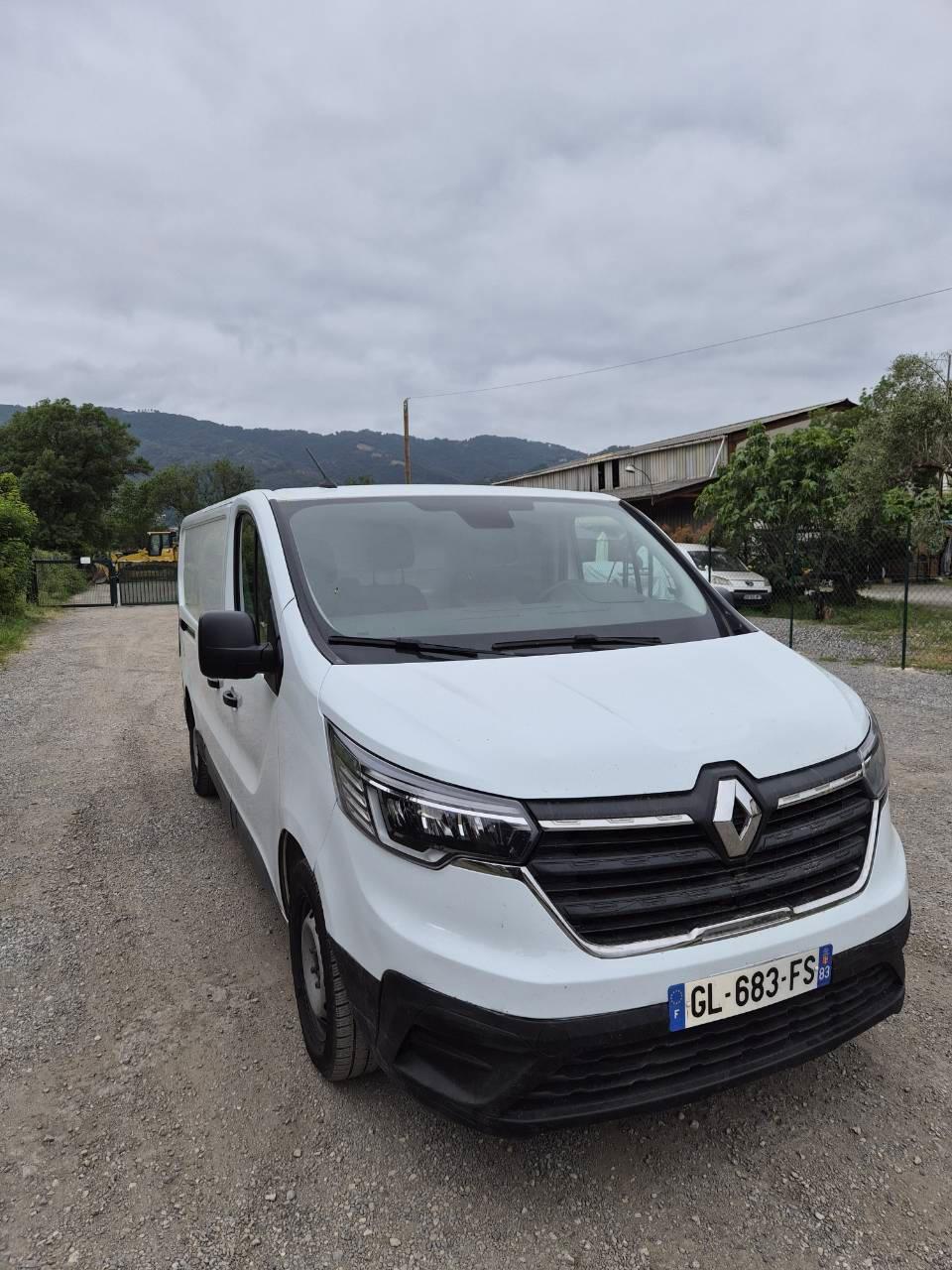 Renault TRAFIC III 2022 à La Roquette-sur-Siagne