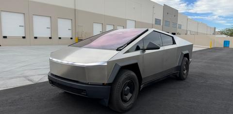 Tesla Cybertruck 2026