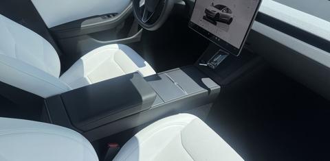 Tesla Model 3 2025