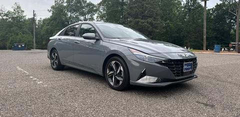 Hyundai Elantra 2022