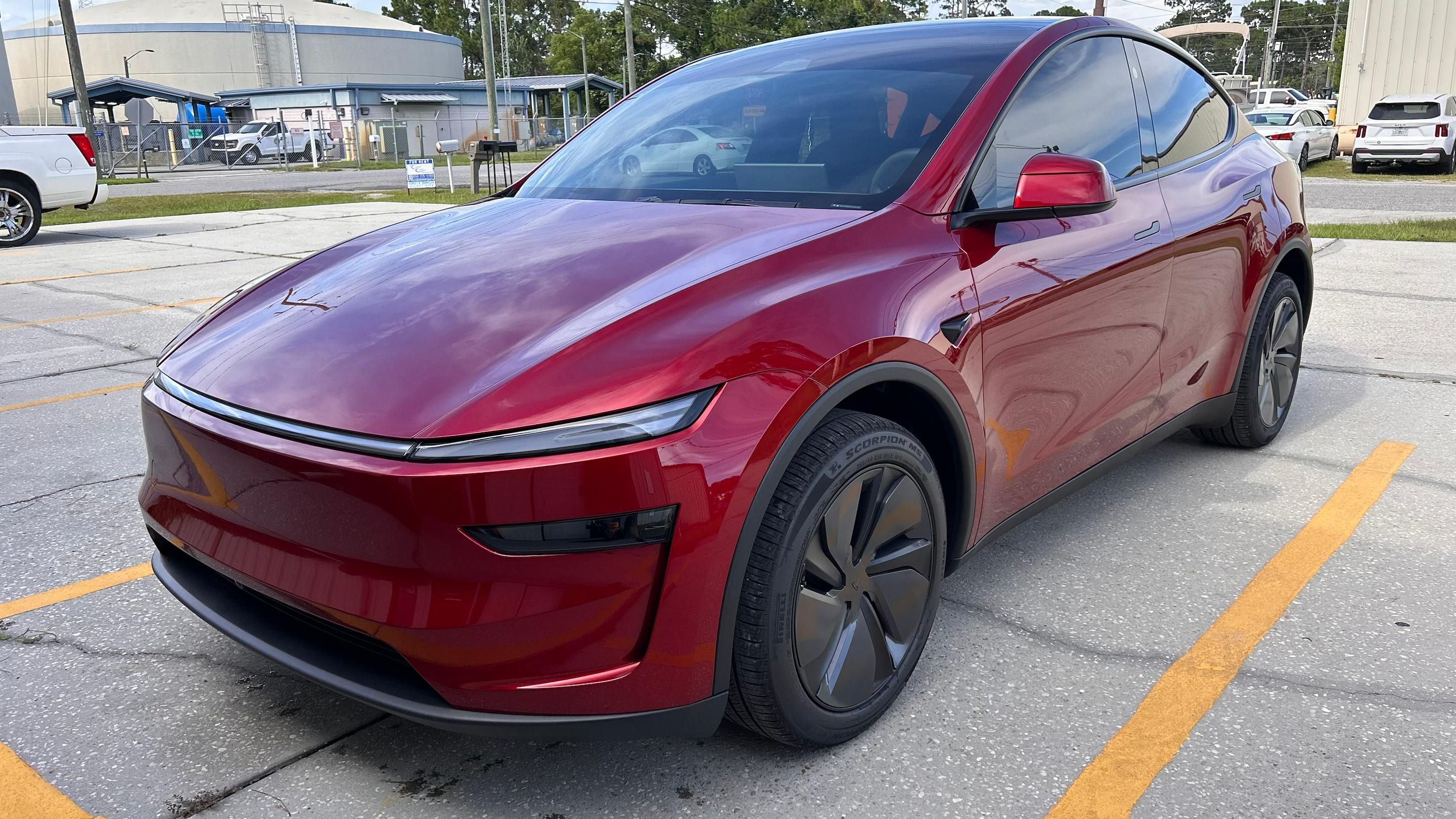 Tesla Model Y 2026 in Panama City Beach, FL