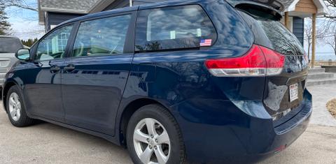 Toyota Sienna 2011