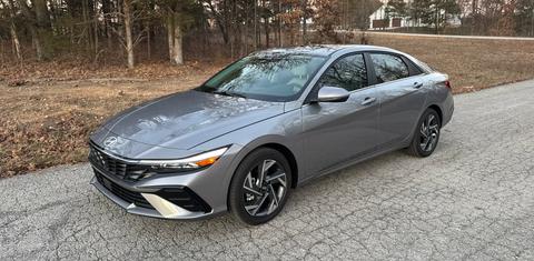 Hyundai Elantra Hybrid 2025