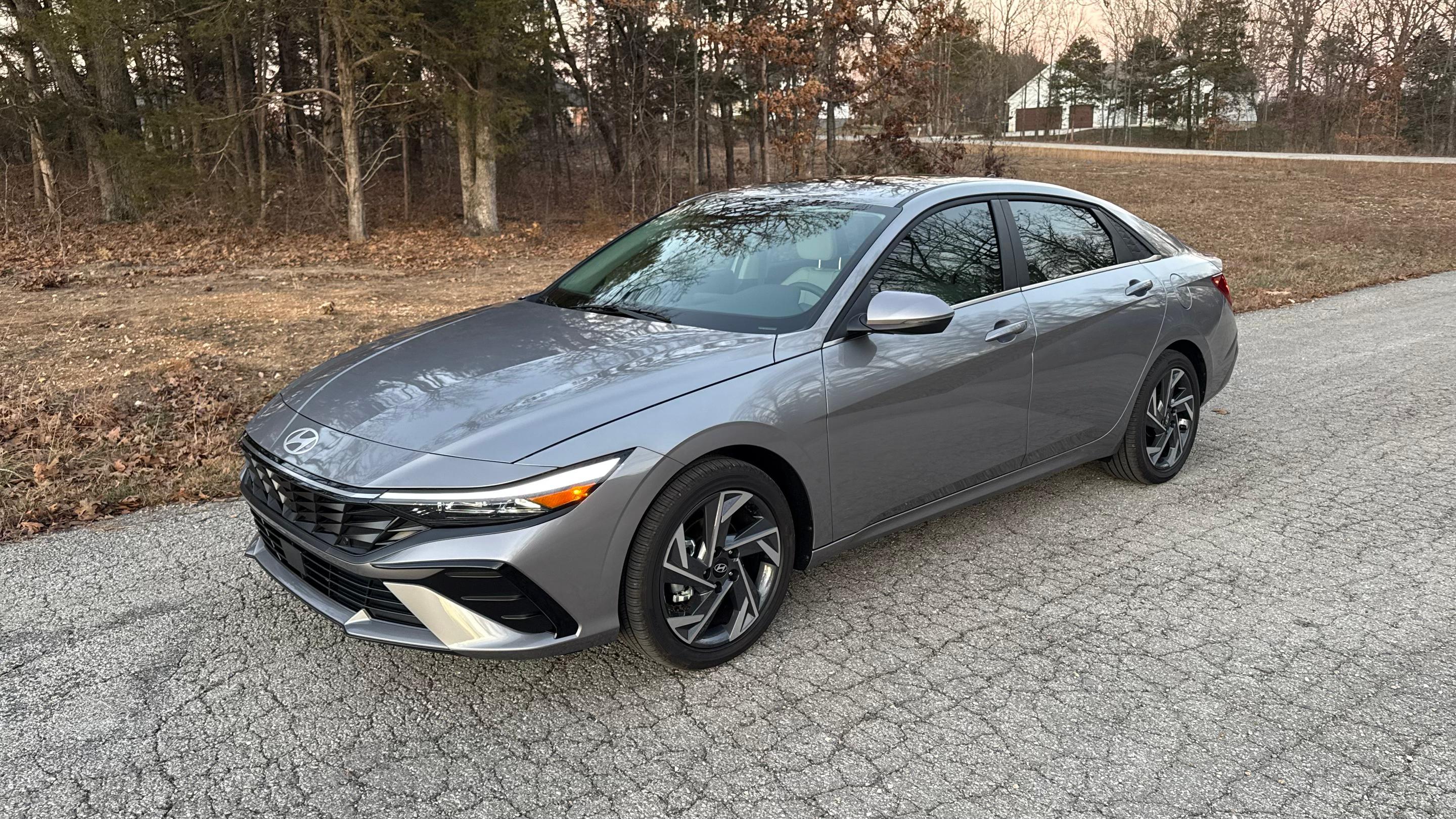 Hyundai Elantra Hybrid 2025 in Camdenton, MO