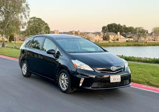 Toyota Prius v car