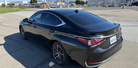 Lexus ES 2025