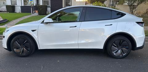 Tesla Model Y 2026