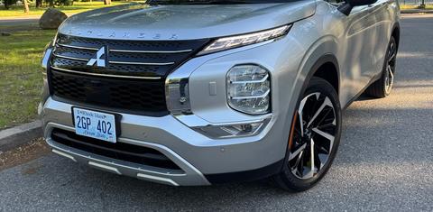Mitsubishi Outlander 2023