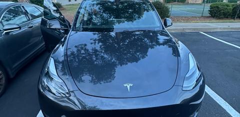 Tesla Model Y 2024