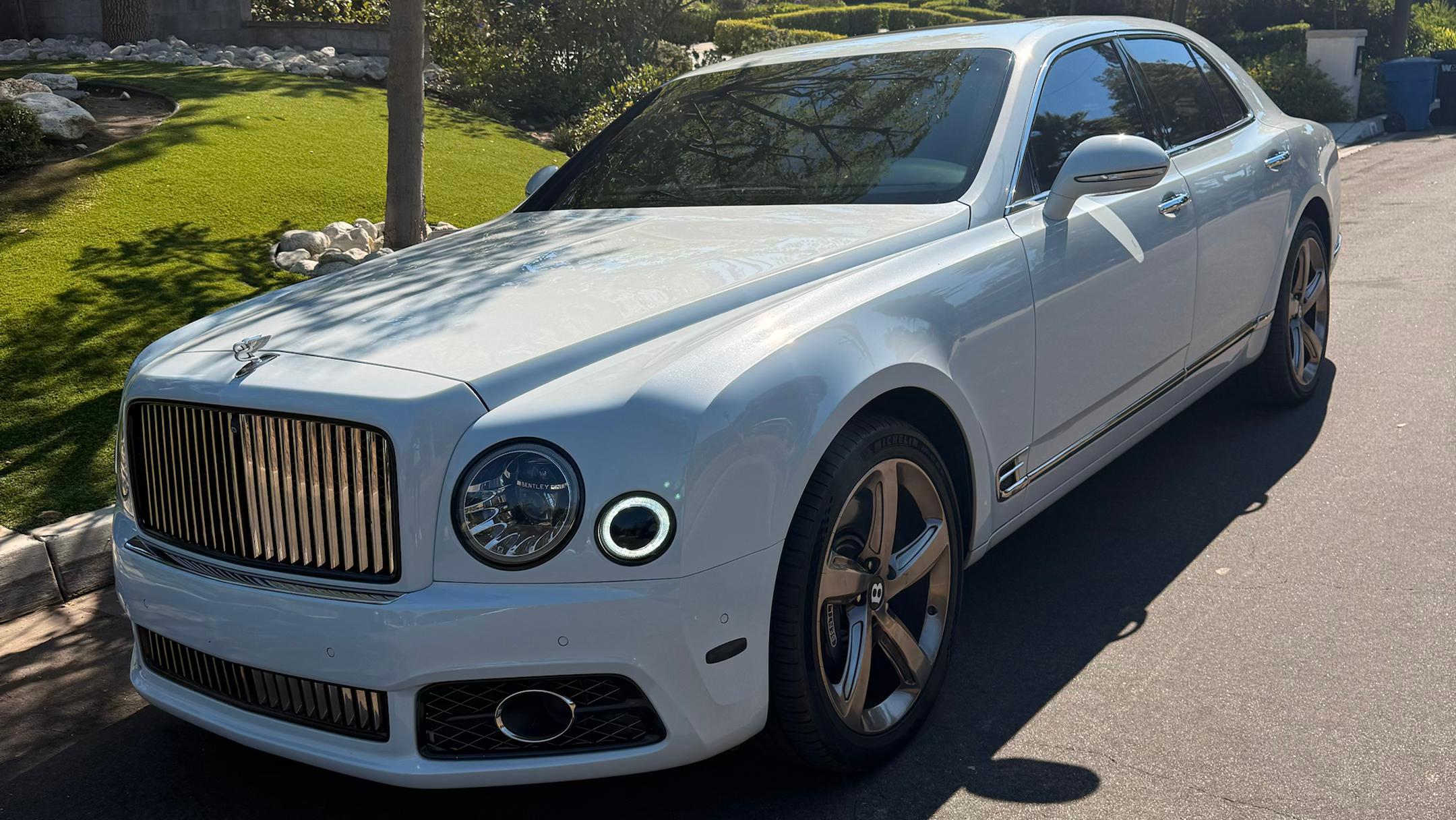 Bentley Mulsanne 2017 in Los Angeles, CA