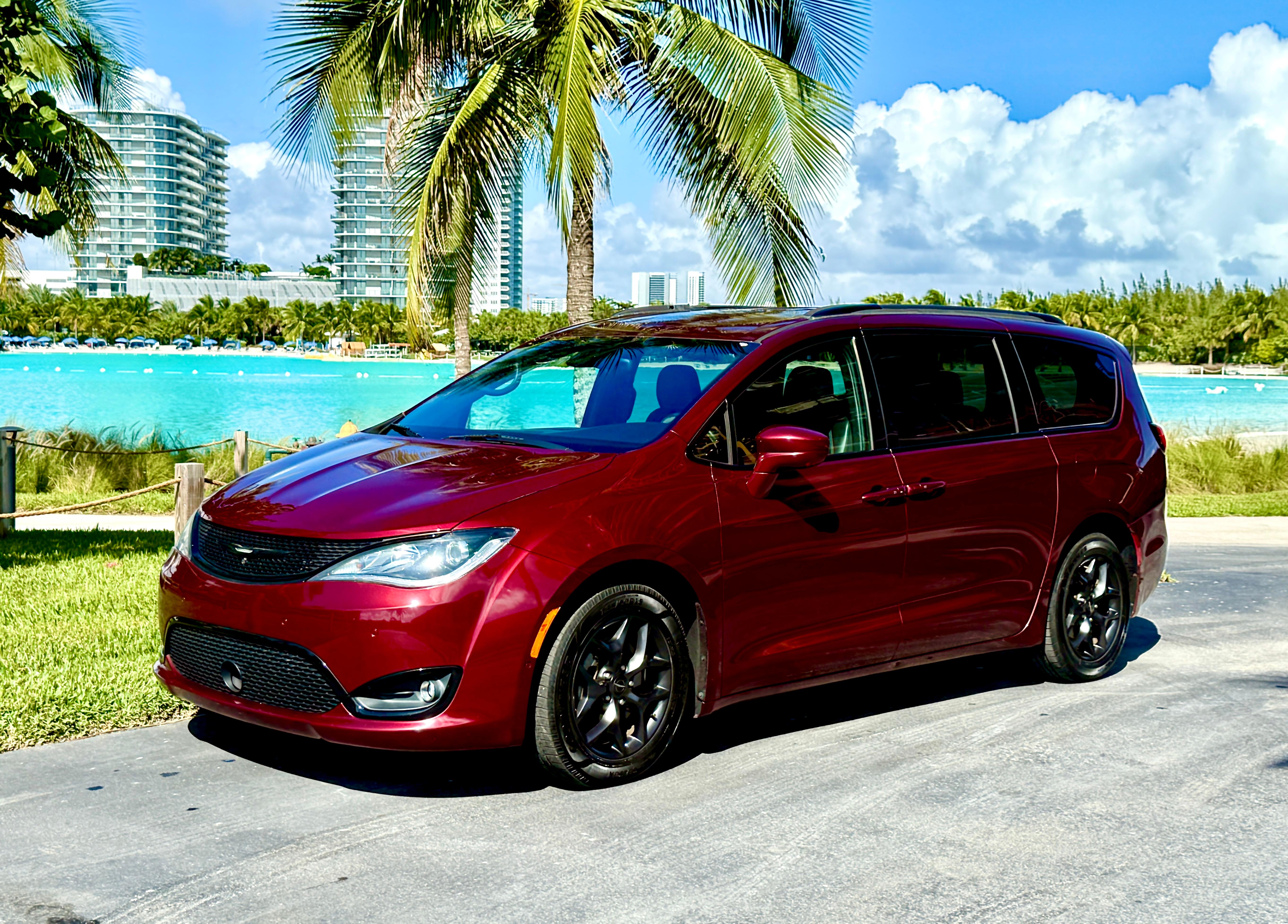 Chrysler Pacifica 2018 in Fort Lauderdale, FL