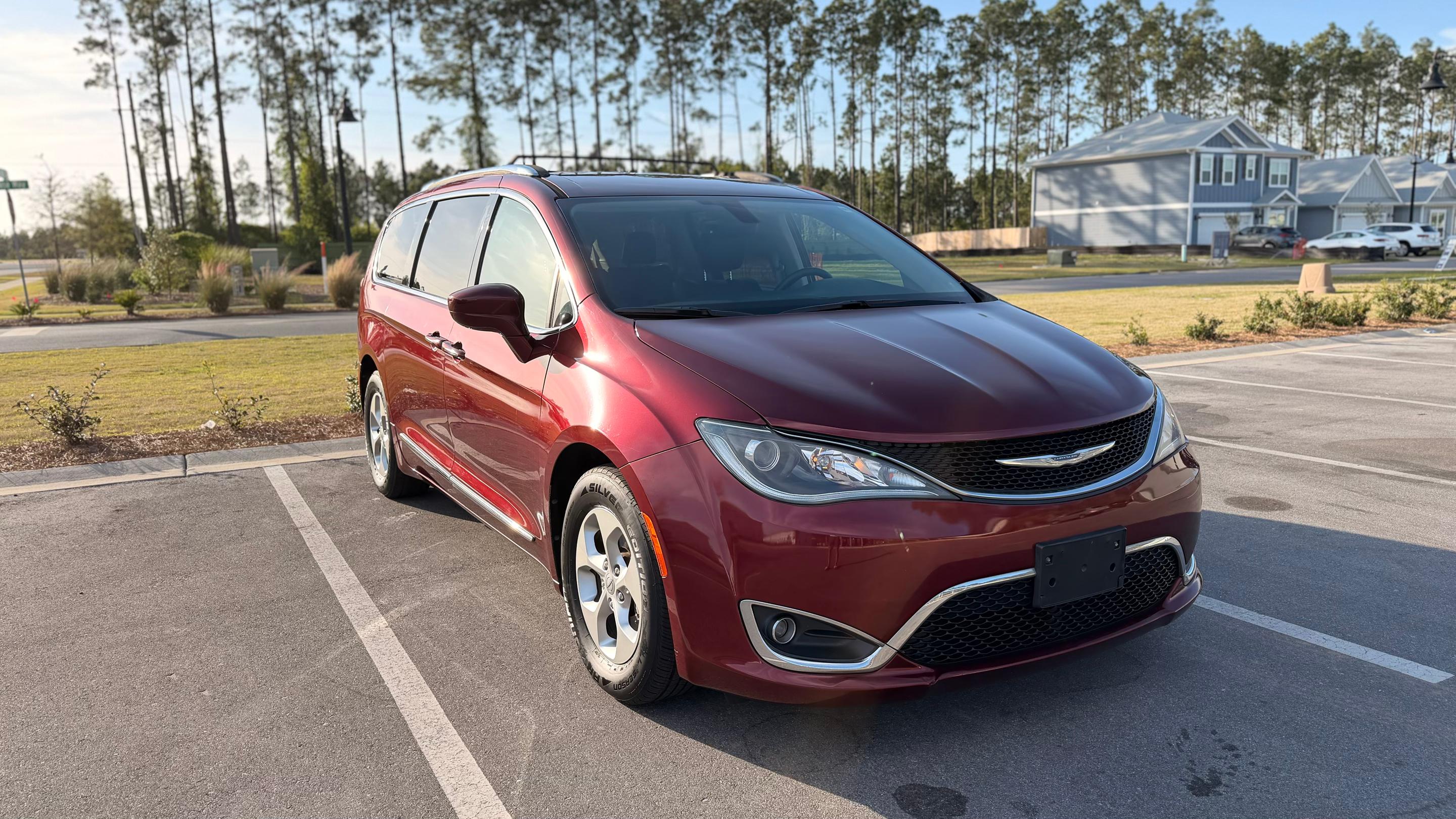 Chrysler Pacifica 2017 in Panama City Beach, FL