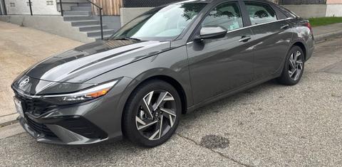 Hyundai Elantra 2024
