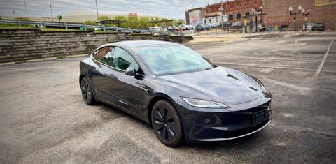 Tesla Model 3 2024