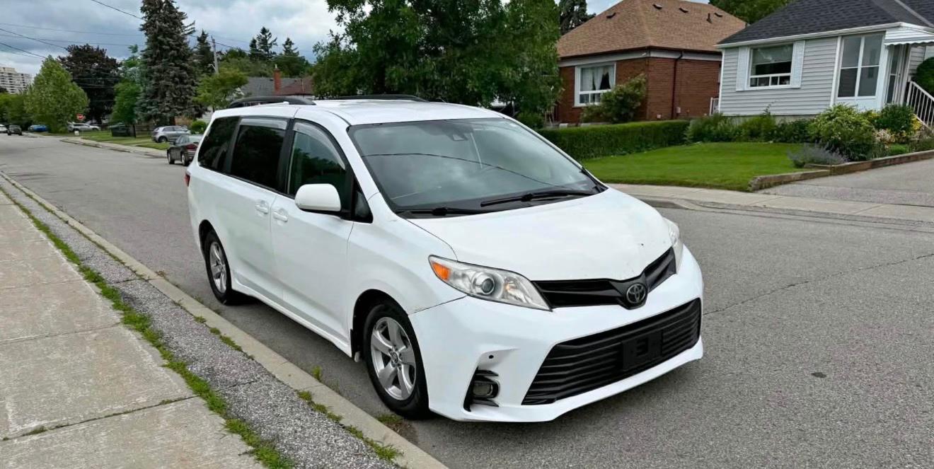 Toyota Sienna 2019 à Oakville, ON