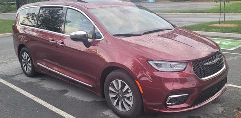 Chrysler Pacifica 2023