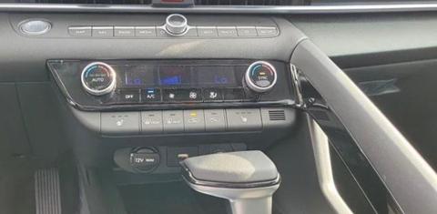 Hyundai Elantra 2024