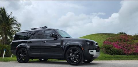 Land Rover Defender 2024