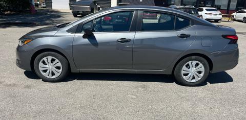 Nissan Versa 2025