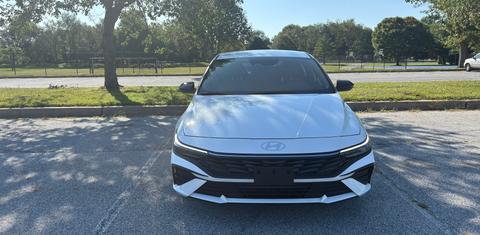 Hyundai Elantra 2025