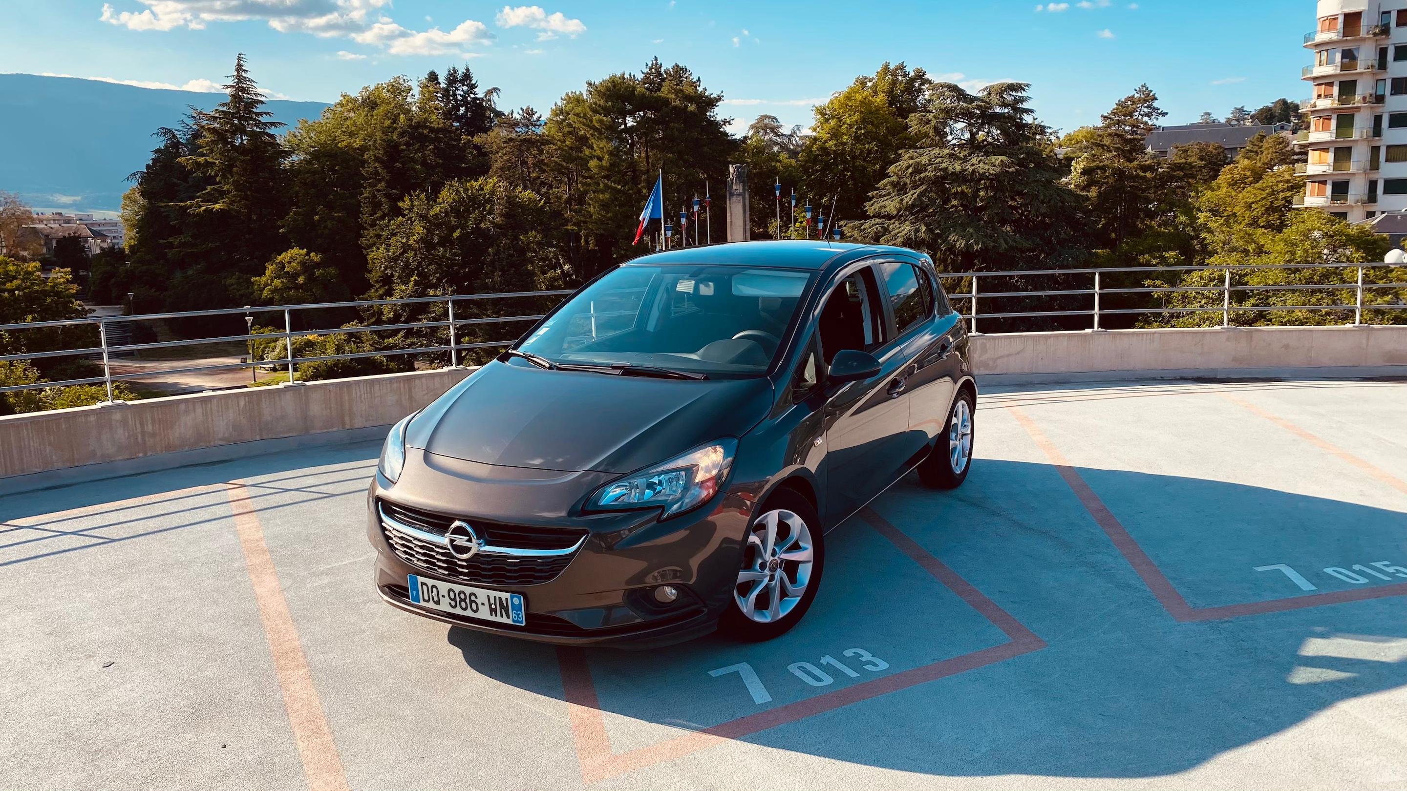 Opel CORSA 2015 à Chambéry