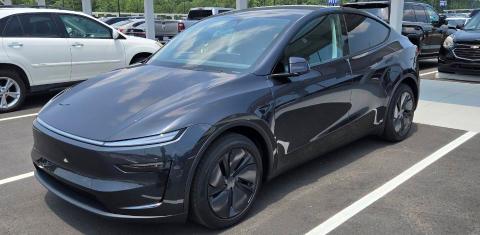 Tesla Model Y 2026