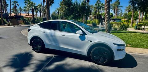 Tesla Model Y 2026