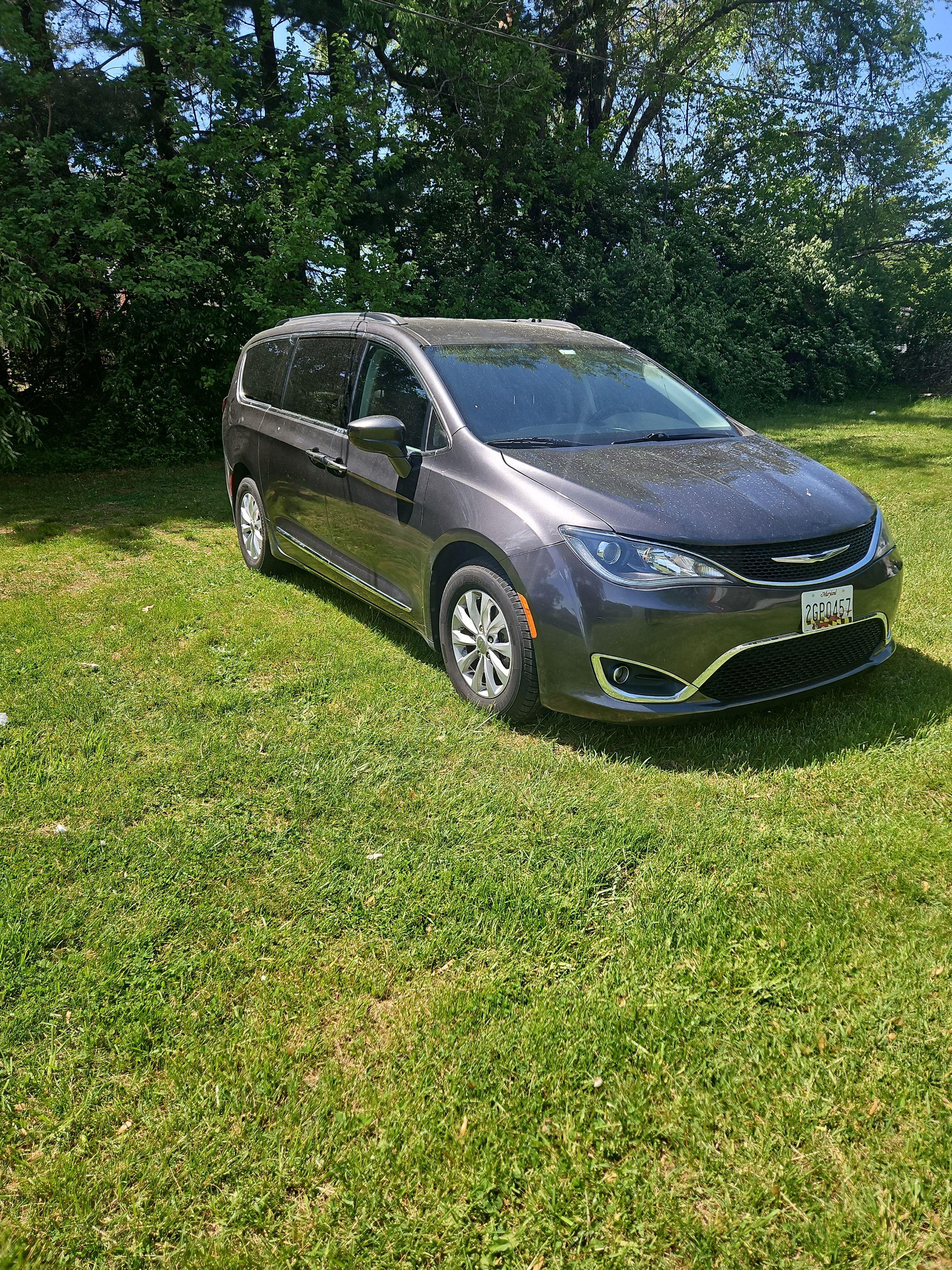Chrysler Pacifica 2017 in Rosedale, MD