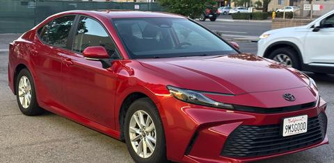 Toyota Camry Hybrid 2025