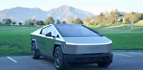 Tesla Cybertruck 2025