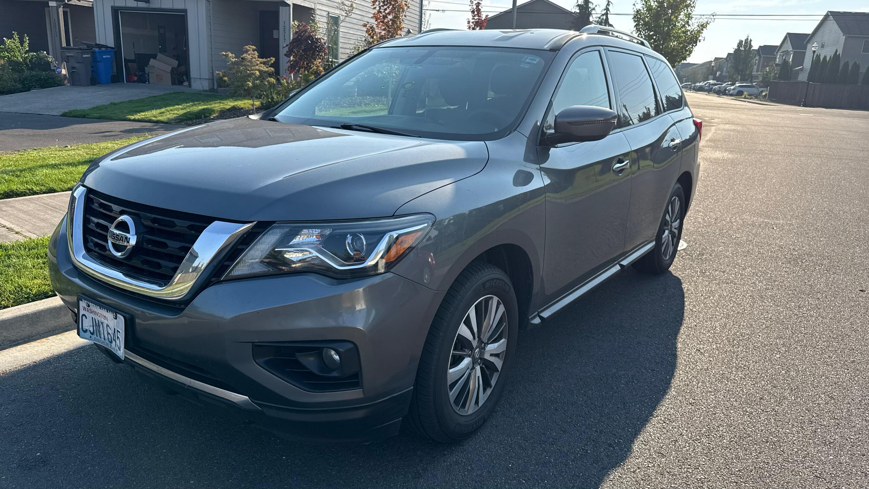 Nissan Pathfinder 2019 in Lakewood, WA