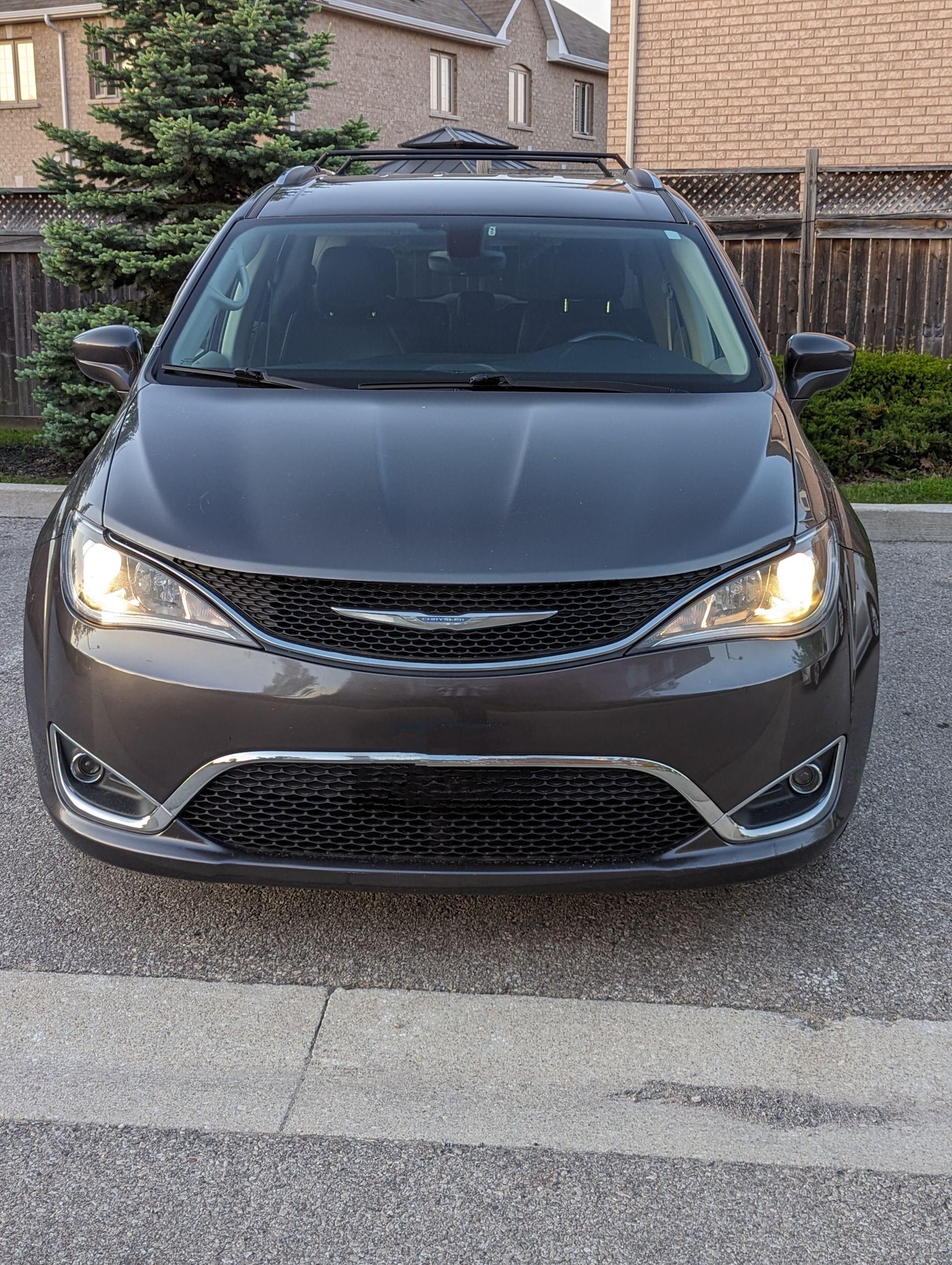Chrysler Pacifica 2018 in Mississauga, ON