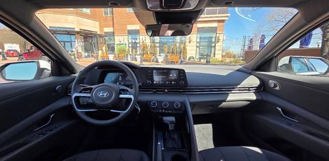 Hyundai Elantra 2025