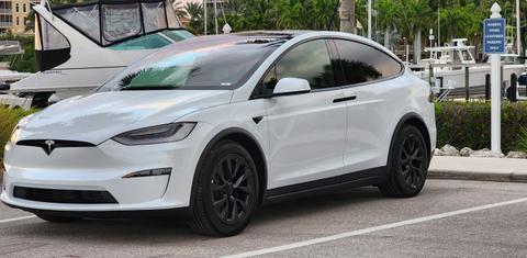 Tesla Model X 2022
