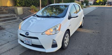 Toyota Prius c 2013
