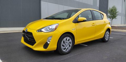 Toyota Prius c 2016