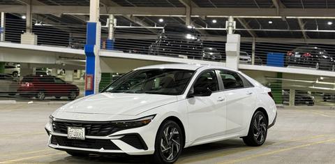 Hyundai Elantra Hybrid 2025