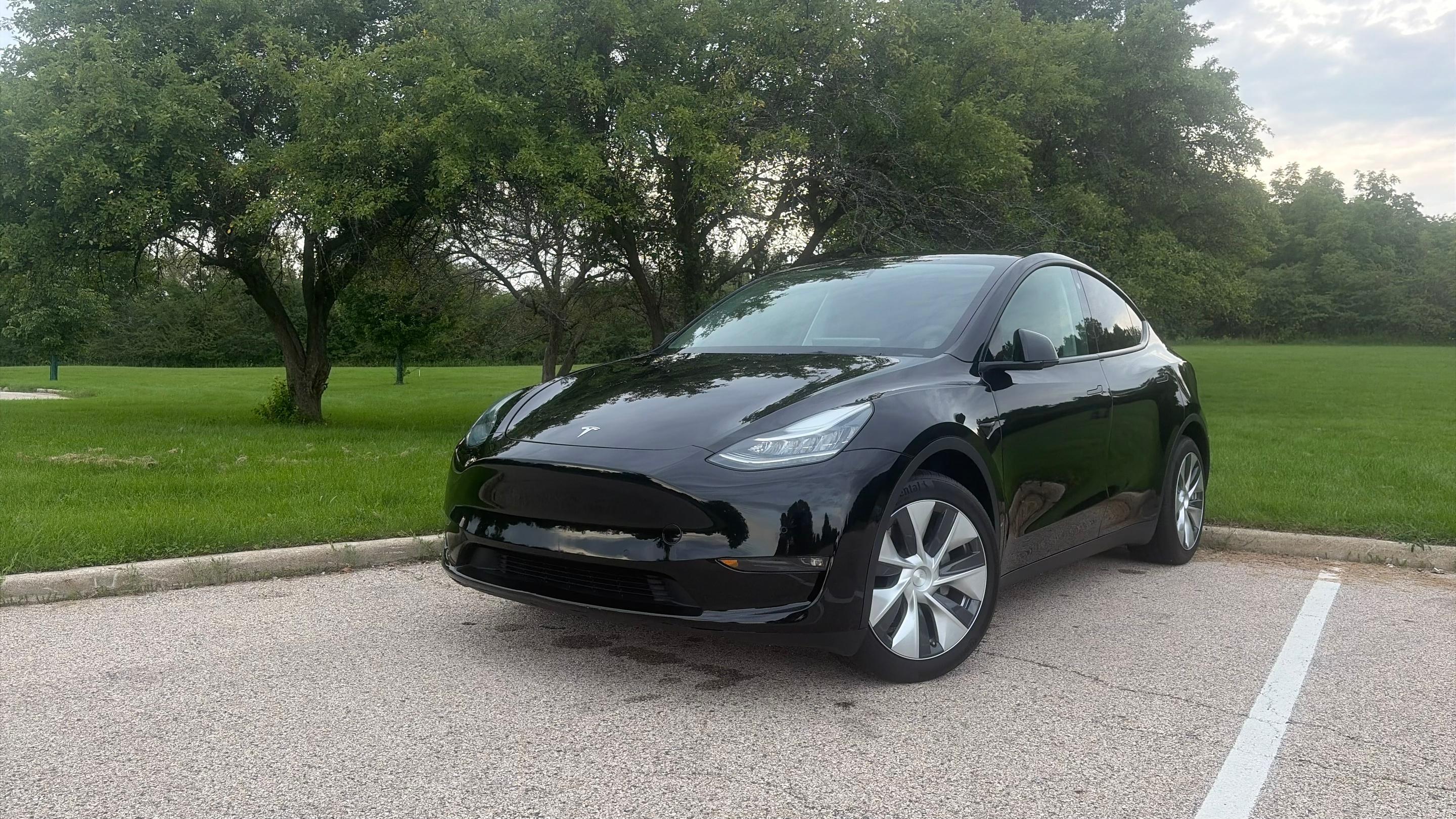 Tesla Model Y 2021 in Schaumburg, IL