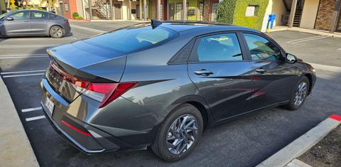 Hyundai Elantra 2024