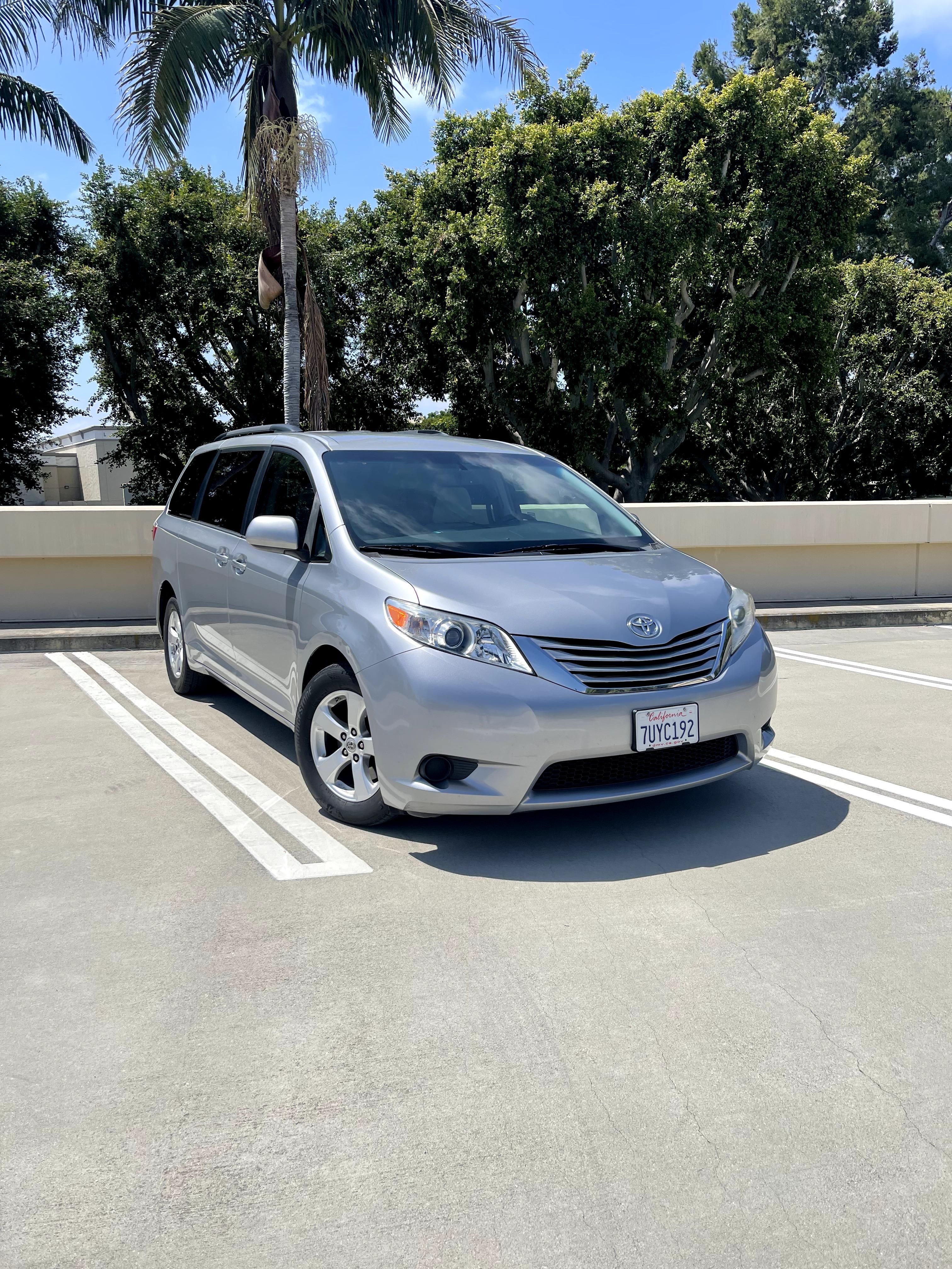Toyota Sienna 2016 in Irvine, CA