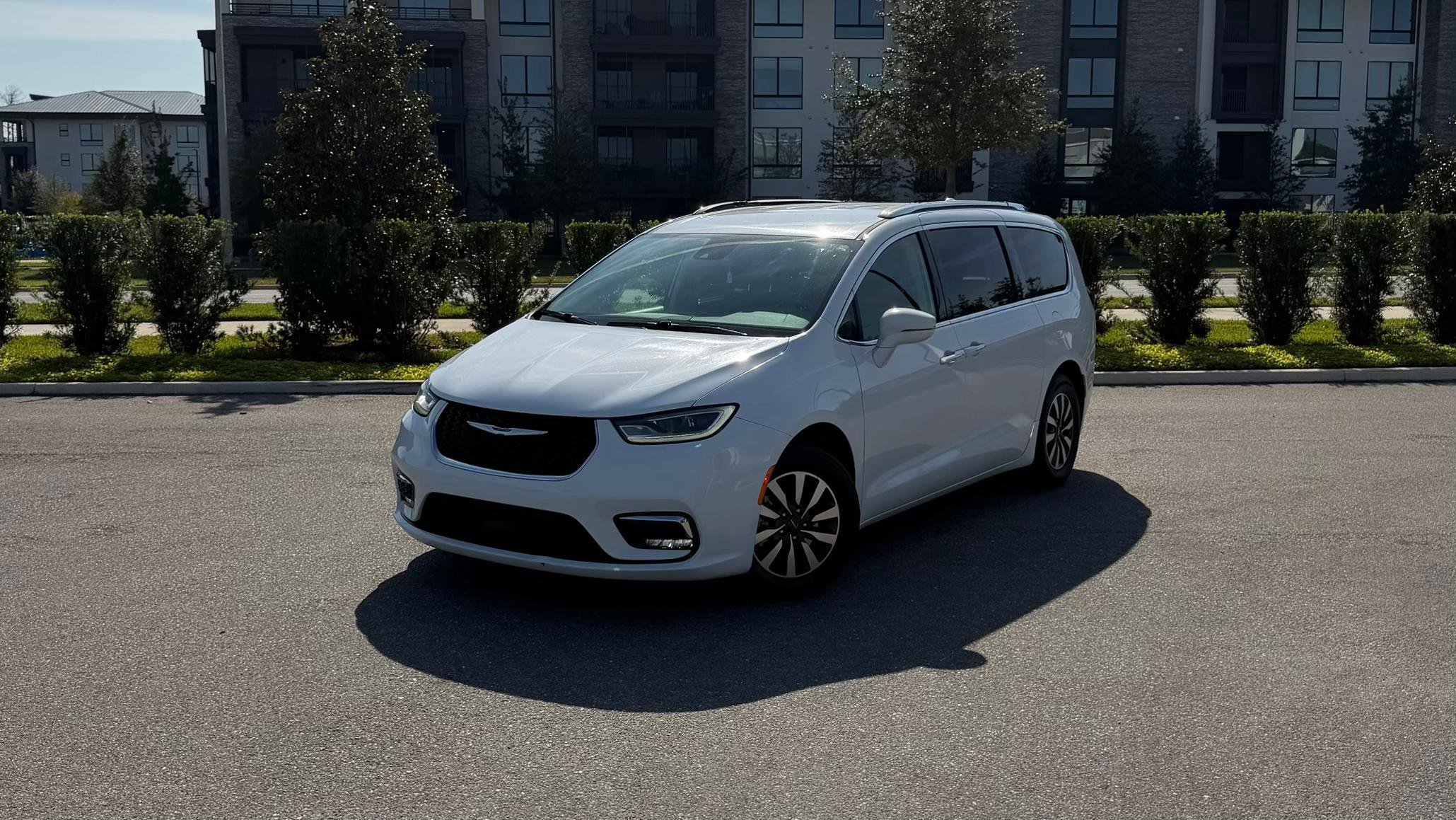 Chrysler Pacifica 2021 in 