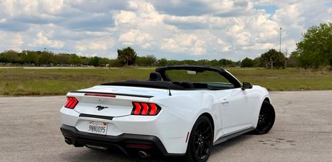 Ford Mustang 2024