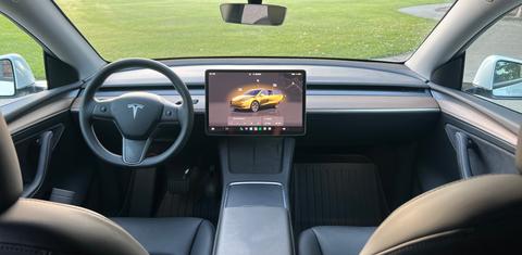 Tesla Model Y 2025