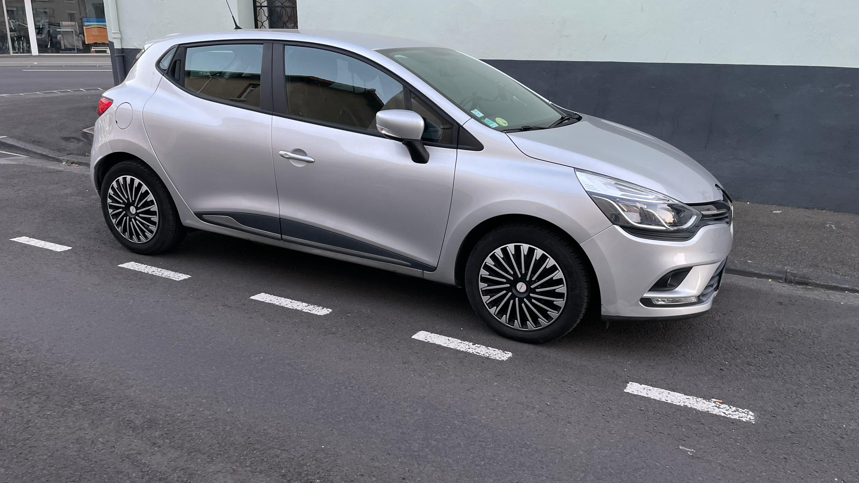 Renault CLIO IV SOCIETE 2019 à Clermont-Ferrand